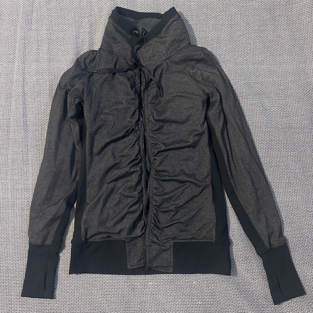 Lululemon Cool Down Reversible Black and Gray Ruched Jacket